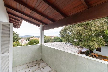 Sacada de casa à venda com 2 quartos, 140m² em Espírito Santo, Porto Alegre