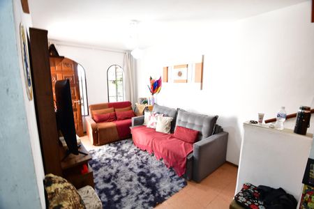 Casa à venda com 91m², 3 quartos e 2 vagasSala