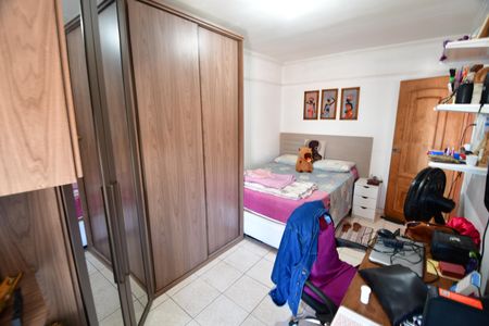 Casa à venda com 91m², 3 quartos e 2 vagasQuarto 2