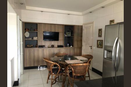 Apartamento à venda com 3 quartos, 168m² em Jardim da Saúde, São Paulo