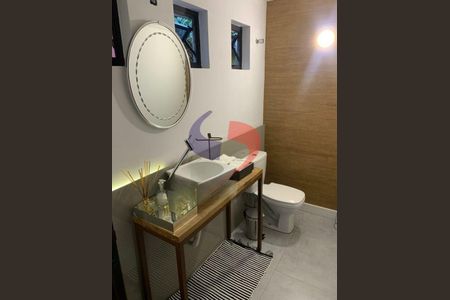 Casa à venda com 4 quartos, 500m² em Vila Tramontano, São Paulo
