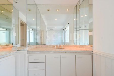 Apartamento à venda com 154m², 2 quartos e 1 vaga