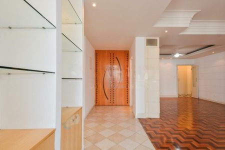 Apartamento à venda com 154m², 2 quartos e 1 vaga
