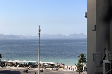 Vista do quarto  de kitnet/studio à venda com 1 quarto, 35m² em Copacabana, Rio de Janeiro