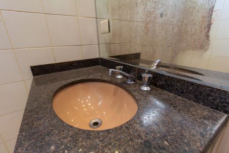 Apartamento à venda com 102m², 3 quartos e 1 vaga Apartamento à venda com 102m², 3 quartos e 1 vagaBanheiro 2