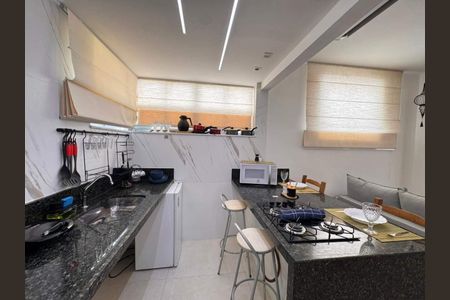 Apartamento à venda com 78m², 1 quarto e sem vaga