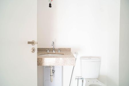 Studio para alugar com 27m², 1 quarto e sem vaga Studio para alugar com 27m², 1 quarto e sem vagaBanheiro