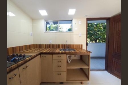 Apartamento à venda com 45m², 2 quartos e 1 vaga