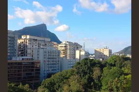 Apartamento à venda com 45m², 2 quartos e 1 vaga