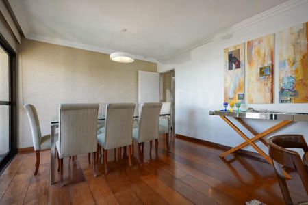 Apartamento à venda com 200m², 3 quartos e 3 vagas