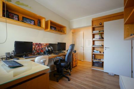 Apartamento à venda com 200m², 3 quartos e 3 vagas