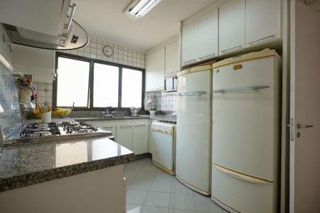 Apartamento à venda com 200m², 3 quartos e 3 vagas