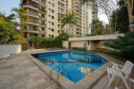 Apartamento à venda com 200m², 3 quartos e 3 vagas