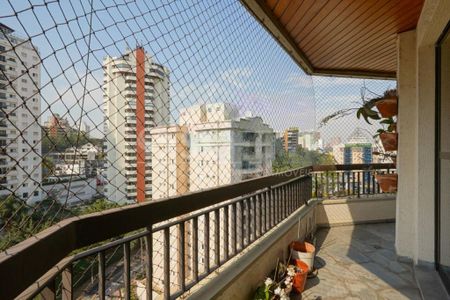 Apartamento à venda com 200m², 3 quartos e 3 vagas
