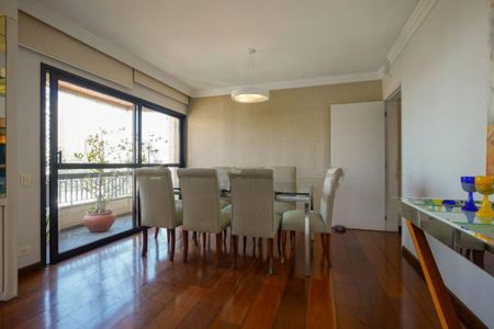 Apartamento à venda com 200m², 3 quartos e 3 vagas