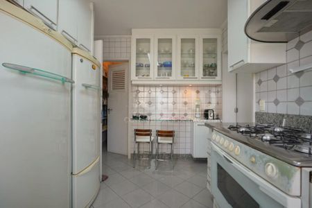 Apartamento à venda com 200m², 3 quartos e 3 vagas