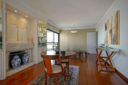 Apartamento à venda com 200m², 3 quartos e 3 vagas