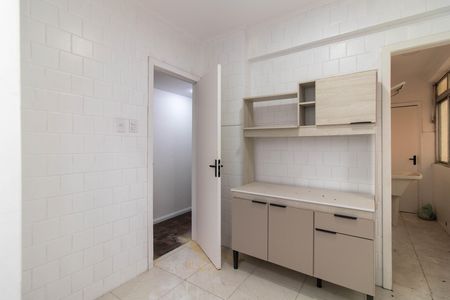Apartamento para alugar com 92m², 3 quartos e sem vagaCozinha e Área de Serviço