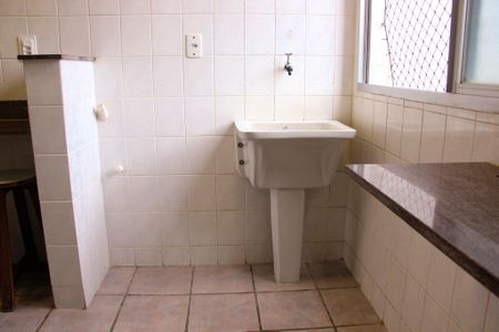 Apartamento para alugar com 136m², 3 quartos e 1 vaga