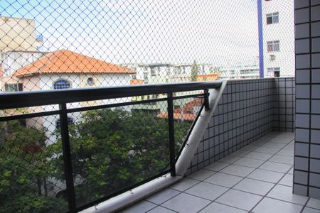 Apartamento para alugar com 136m², 3 quartos e 1 vaga