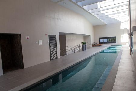 Studio para alugar com 25m², 1 quarto e sem vaga Studio para alugar com 25m², 1 quarto e sem vagaEspaço Comum - Piscina interna