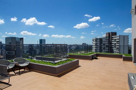 Studio para alugar com 25m², 1 quarto e sem vaga Studio para alugar com 25m², 1 quarto e sem vagaÁrea comum - Piscina Externa
