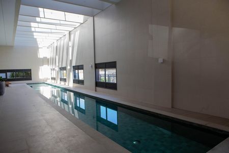 Studio para alugar com 25m², 1 quarto e sem vaga Studio para alugar com 25m², 1 quarto e sem vagaEspaço Comum - Piscina interna