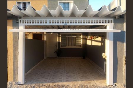 Casa à venda com 3 quartos, 98m² em Vila Talarico, São Paulo