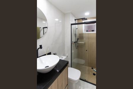 Apartamento à venda com 66m², 3 quartos e 1 vaga Apartamento à venda com 66m², 3 quartos e 1 vagaBanheiro
