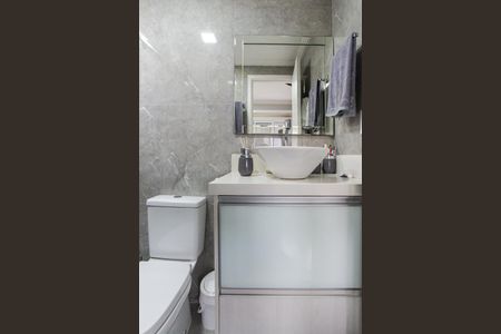 Apartamento à venda com 66m², 3 quartos e 1 vaga Apartamento à venda com 66m², 3 quartos e 1 vagaBanheiro da Suíte