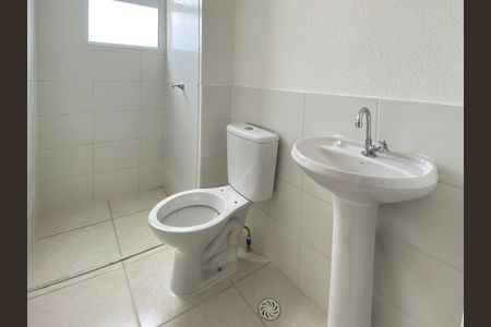 Banheiro de apartamento para alugar com 2 quartos, 44m² em Jardim dos Comerciários, Belo Horizonte