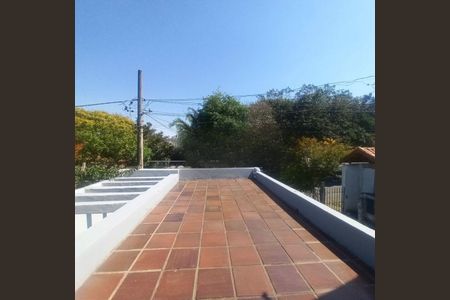 Casa à venda com 2 quartos, 158m² em Jardim Santa Helena, São Paulo