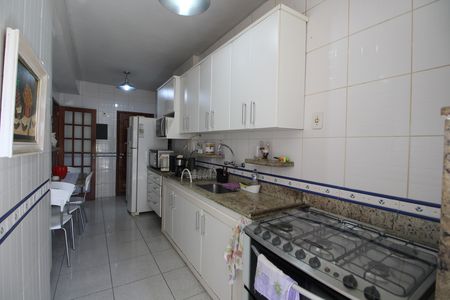Apartamento à venda com 92m², 2 quartos e 1 vagaCozinha