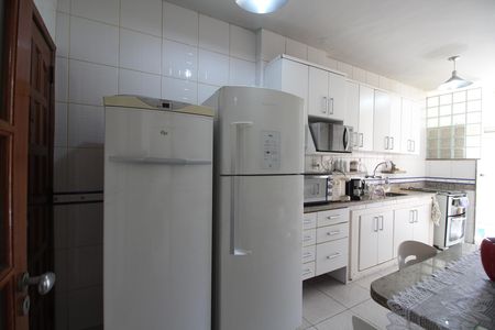 Apartamento à venda com 92m², 2 quartos e 1 vagaCozinha