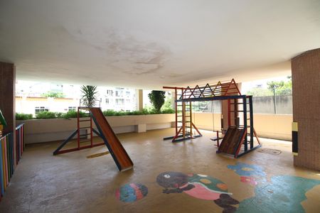 Apartamento à venda com 92m², 2 quartos e 1 vagaÁrea Comum