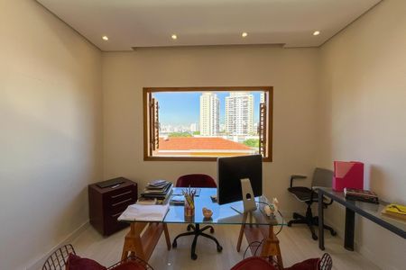 Casa à venda com 270m², 5 quartos e 3 vagas