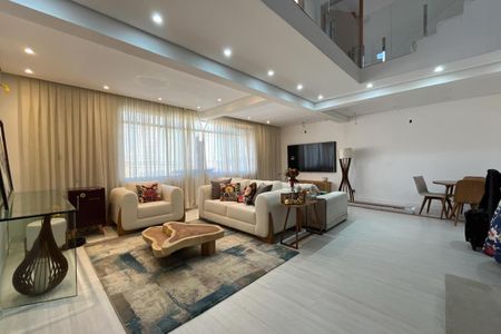 Casa à venda com 270m², 5 quartos e 3 vagas