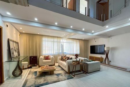 Casa à venda com 270m², 5 quartos e 3 vagas