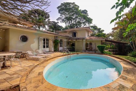 Casa à venda com 297m², 4 quartos e 3 vagas
