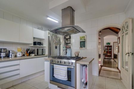 Casa à venda com 297m², 4 quartos e 3 vagas