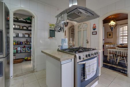 Casa à venda com 297m², 4 quartos e 3 vagas