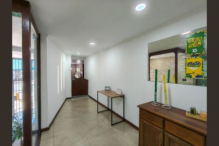 Apartamento à venda com 68m², 2 quartos e 1 vaga Apartamento à venda com 68m², 2 quartos e 1 vagaFachada e portaria