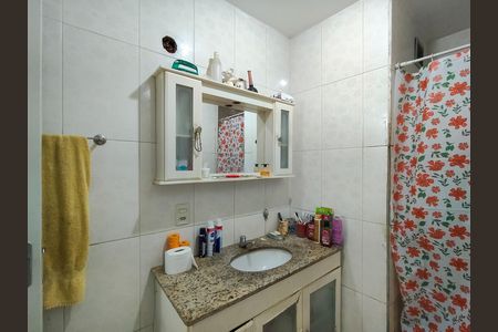 Apartamento à venda com 68m², 2 quartos e 1 vaga Apartamento à venda com 68m², 2 quartos e 1 vagaBanheiro Corredor