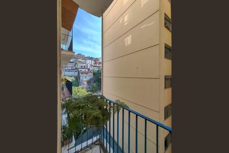 Apartamento à venda com 68m², 2 quartos e 1 vaga Apartamento à venda com 68m², 2 quartos e 1 vagaVaranda da Sala