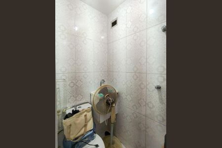Apartamento à venda com 68m², 2 quartos e 1 vaga Apartamento à venda com 68m², 2 quartos e 1 vagaBanheiro de serviço