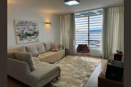 Casa à venda com 3 quartos, 230m² em Campo Belo, São Paulo
