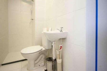 Apartamento para alugar com 32m², 2 quartos e sem vagaBanheiro