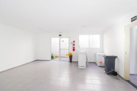 Apartamento para alugar com 38m², 2 quartos e sem vagaÁrea comum - Salão de festas