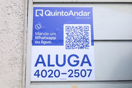Apartamento para alugar com 38m², 2 quartos e sem vagaPlaca grande instalada na fachada do condomínio no dia 13.06.2026 - Código da placa: MURN-420