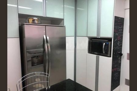 Apartamento à venda com 2 quartos, 123m² em Itaim Bibi, São Paulo